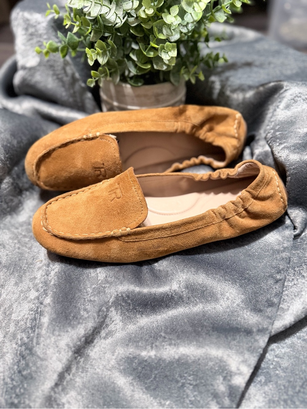 Taryn Rose Kristine Leather Moccasins in Tan Women’s 7.5 - Picture 3 of 7